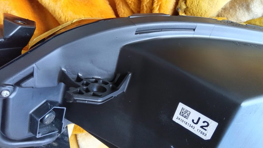 ホンダ ZR-V ヘッドライトハウジング 樹脂溶接 修理後
